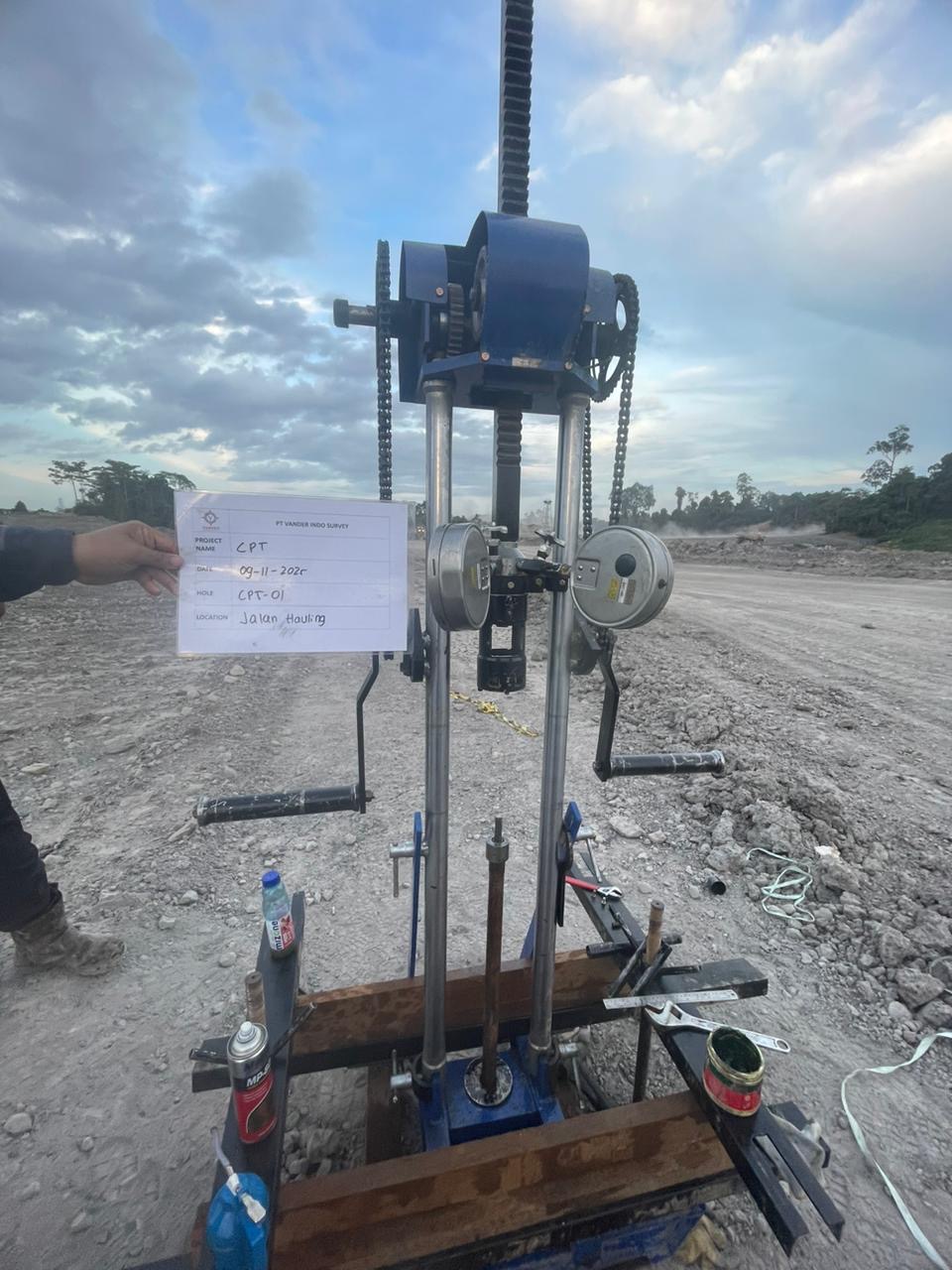 Perusahaan jasa pertambangan dan eksplorasi profesional di Indonesia